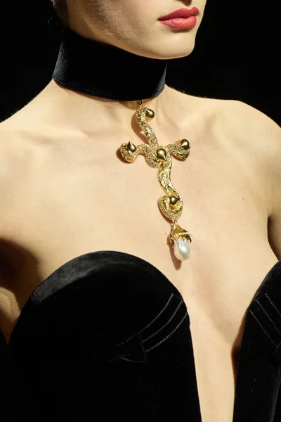 Look 26